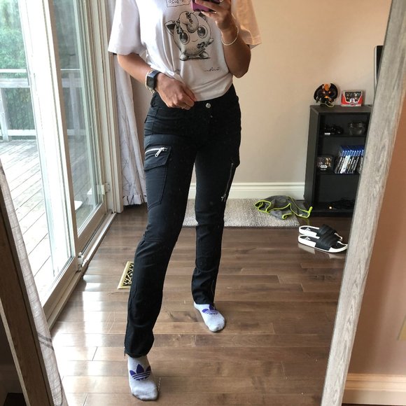 Stylish BkackDiesel Jeans - Picture 1 of 8